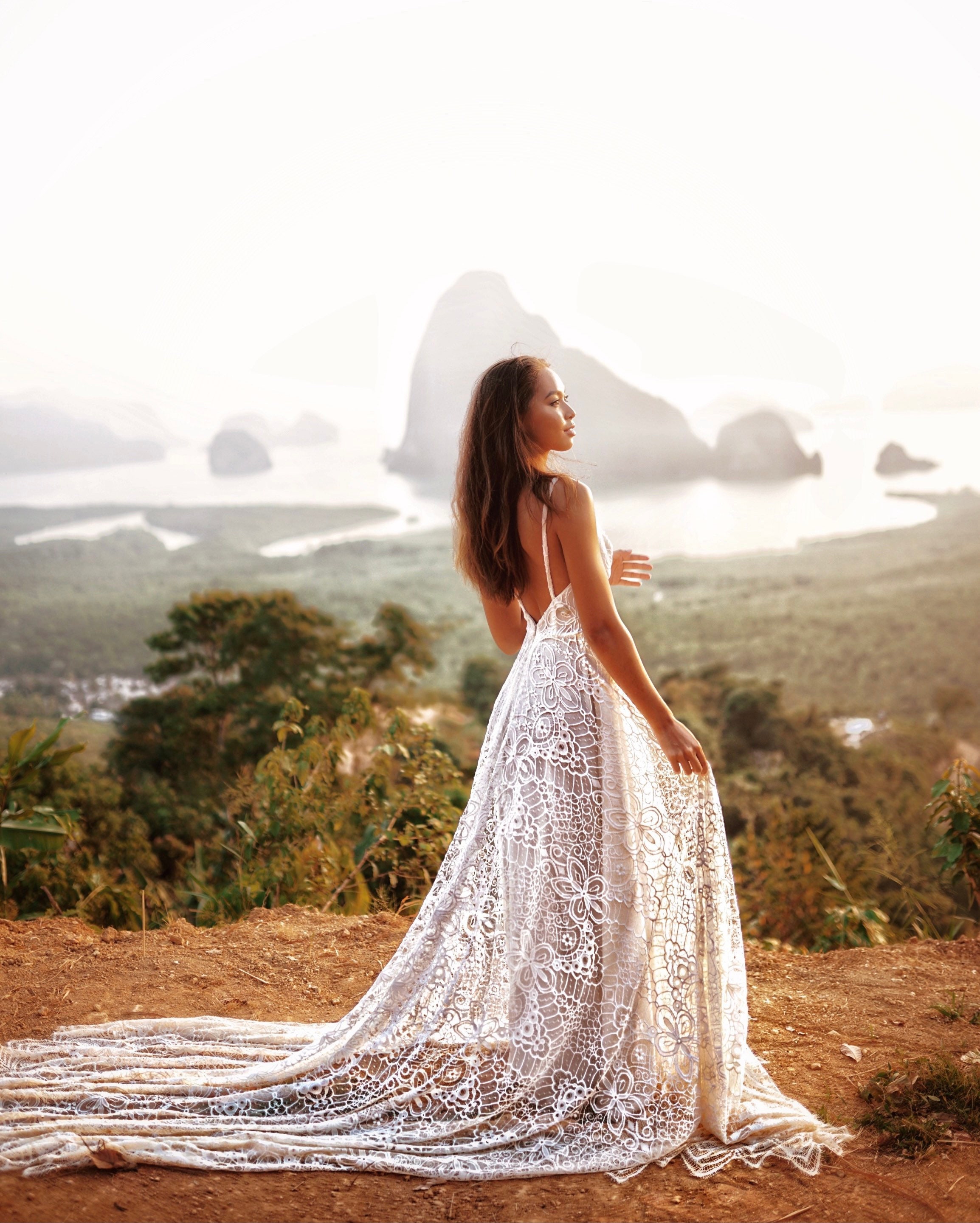 boho lace wedding dresses