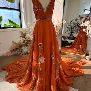 Autumn - Fall Wedding Dress - Forest Woodland Wedding Dress - Elven Wedding Dress - Rust Color - Unique Wedding Dress - MADE TO ORDER