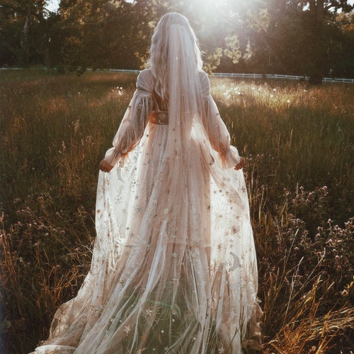 stardust ivory wedding dress Flora & Lane, Stardust Wedding Dress Save 42%