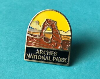 Arches National Park Soft Enamel Pin / National Park Souvenir / Collectible Gift for Nature Lover, Explorer, & Hiker