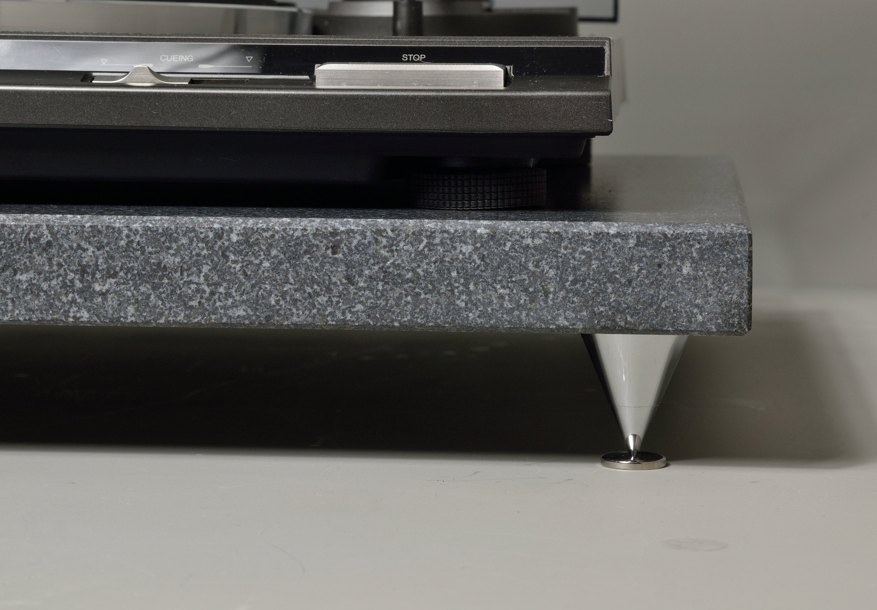 20.375 x 15.5 Jet Mist Vibration Granite Control Isolation Platform