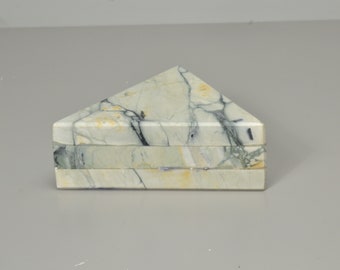Triangle Green Base, Sculptures Base, Sculptures Display, Figurines Platform