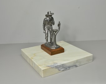 Calacatta Paonazzo Marble Base: Art Sculpture Display (14Wx14Dx2H)