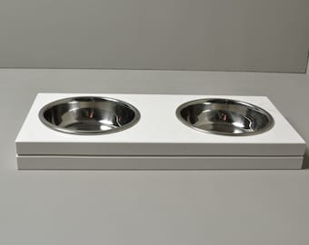 Frosty Carrina Quartz Dog Bowl: Modern Pet Feeder