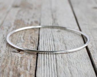 Silver bangles for women, stacking bracelets, 2mm round solid silver bangle, hanmdade sterling silber bangle
