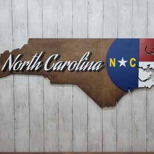 North Carolina Flagge Holz ausgeschnitten.
