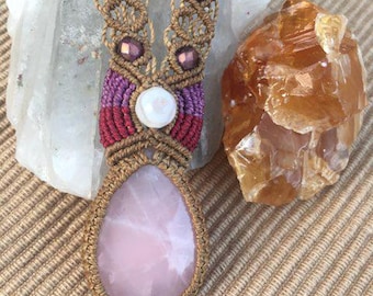 Rose Quartz Macrame Necklace – White Agate & Czech Glass Beads