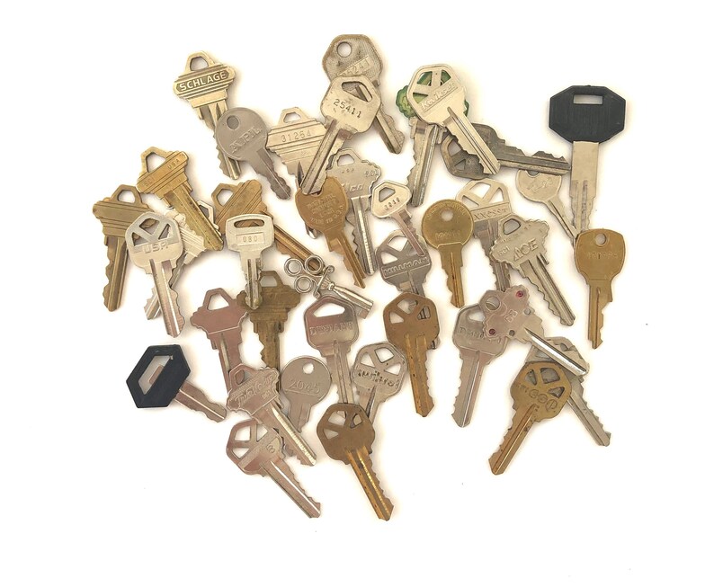 Vintage Keys In Bulk Sets Of 10 Rare Variety Of Keys For DIY Etsy