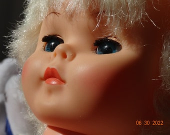 Doll, 18inch girl, by Reliable ,Canada.white hair,perfect lashes , jointed,pastic, rare pink shoes,  walker