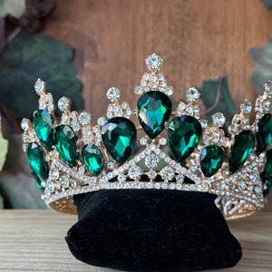Emerald Green & Gold Crown:  Quinceañera, Wedding, Birthday, Coronas para Quinceañera, Prom, Quinceanera, Lightweight
