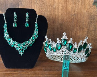 Green on Silver Crown & Necklace Set: Quinceanera, Wedding, Birthday, Coronas para Quinceañera, Lightweight