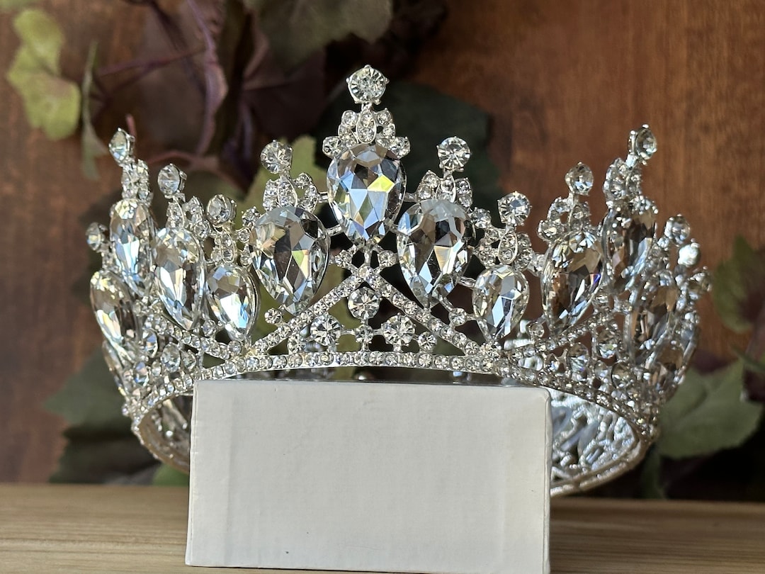 Wedding quincenera crown. Never used. $200 obo Rose Gold Quinceanera Tiara - Quinceanera Coronas - Quince  main image 3