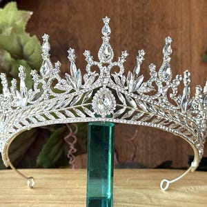 Silver Tiara Crystal Tiara Quinceañera Tiara Wedding Tiara Birthday Coronas para Quinceañera Elegant Tiaras and Crowns for Every Occasion