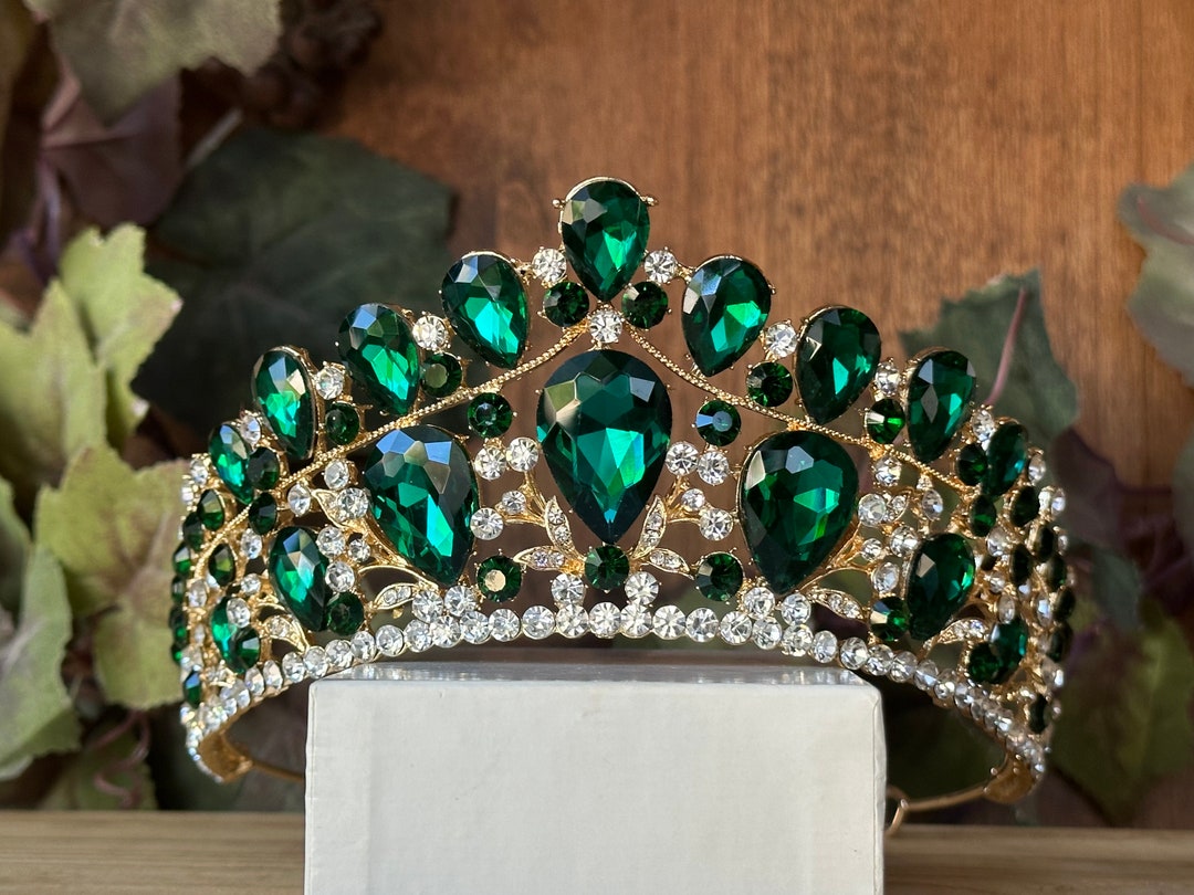 Vineyard of Emerald Green Tiara main image 1