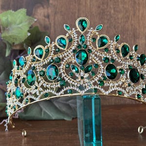 Emerald Green & Gold Tiara: Quinceañera, Wedding, Birthday, Coronas para Quinceañera, Every Occasion, Prom, Quinceanera