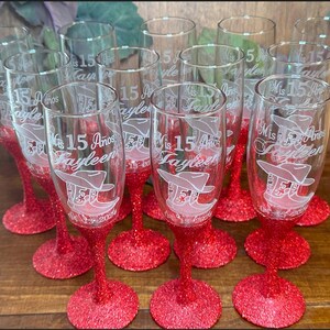 12 Quinceañera Unique Flutes Personalized Sweet 16 Champagne Flutes Quinceanera flutes Copas para Quinceañera grabadas