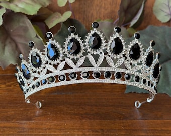 Black Tiara: Quincenera, Weddings, Birthdays, Coronas para Quinceañera, Every Occasion, Proms,