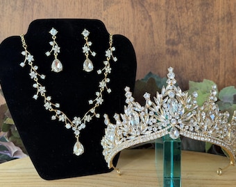Crystal & Gold Tiara Necklace Earring Set: Quinceanera, Bride, Birthday, Coronas para Quinceañera, Prom