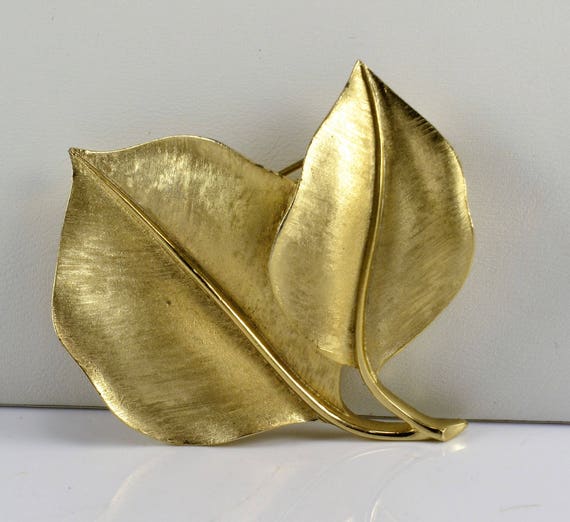 Trifari Leaf Brooch Brushed Gold Plated Double Leaves Scarf Accent