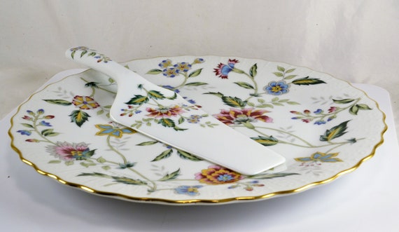 Cake Plate & Spatula Andrea Sadek Buckingham Pattern Porcelain