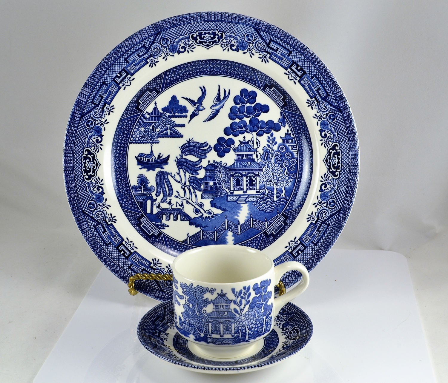 Churchill china blue willow Clearance