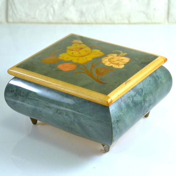 Sorrento Music Box Sage Green Floral Marquetry Sankyo Japan Mechanism Plays Torna De Sorrento Made in Italy