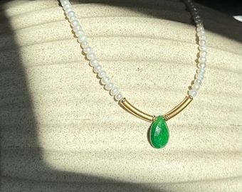 Emerald and Pearls Necklace