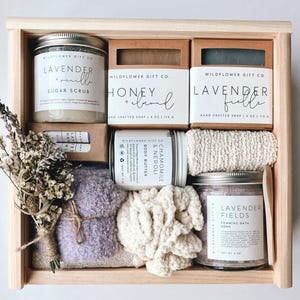 Lavender Self Care Spa Gift Box | Relaxation Spa Gift | self care Her | Spa Day Gift Box  | Gift for Friend | boho bridesmaid personalized