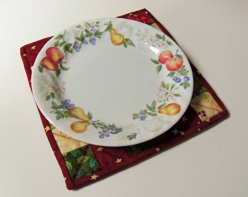 Mini Quilt Mug Rug Candle Mat Snack Mat Red Green Cream Etsy