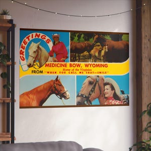 Salutations de Medicine Bow : une carte postale vintage du pays des chevaux du Wyoming - Poster d'art