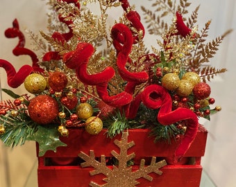 Holiday Wood Flower Centerpiece - Red/Gold or Black/White - used for Christmas/Formal setting/Holidays/New Years celebrations