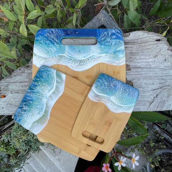 Ocean Wave bamboo cutting/cheese board made with epoxy resin, rectangle shape with handle choose your size, house warming gift, surfer gift