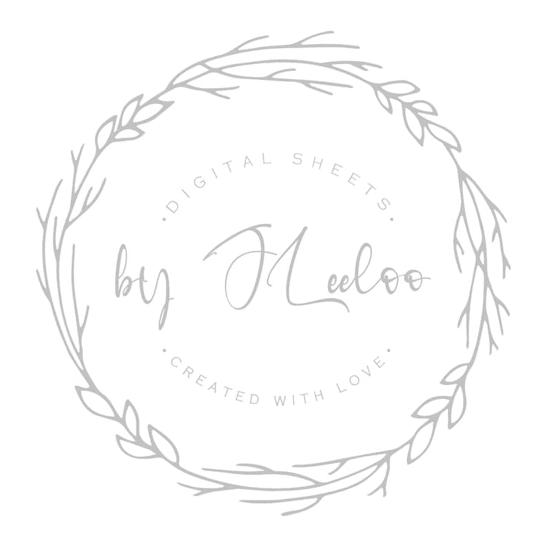 Może przedstawiać: Szary wieniec z ręcznie napisanym logo, kt&oacute;re brzmi "Digital Sheets by Meeloo. Created with Love."