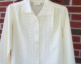 Lee Mar Pageant Embroidere Eyelet BlouseButton Front Long Sleeve Ivory