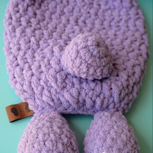 back of crochet teddy bear
