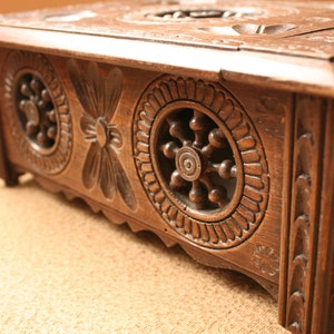 Seadog Box, Wooden Box, Jewelry box, Treasury box, Hand carved box, Folk Box, Trinket box, Folk art box, Decorative box, Vintage Box