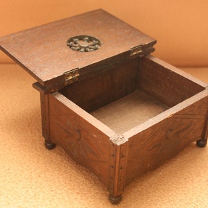 Seadog Box, Small, Wooden Box, Jewelry box, Treasury box, Hand carved box, Folk Box, Trinket box, Folk art box, Decorative box, Vintage Box