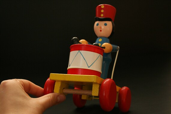 antique pull toys