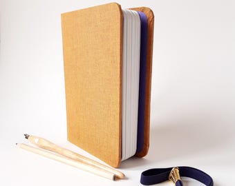 Everyday Sketchbook in Lambeth cartridge. 46 pages. (92 sides) 180gsm. ivory paper. A5* octavo