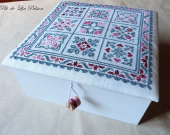 PDF cross stitch chart "Carré de 9 Petits Carrés..."