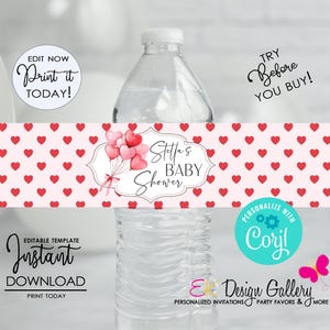 Puede incluir: Un juego de tres tazas de cerámica con un acabado mate moteado. Las tazas son de color crema, gris claro y gris oscuro. Cada taza tiene un diseño simple y minimalista.
