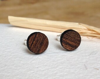 Boucles d'oreilles clous en bois de noyer avec fermoir en argent 925, bijoux en bois, cadeau de Noël, cadeau Secret Santa