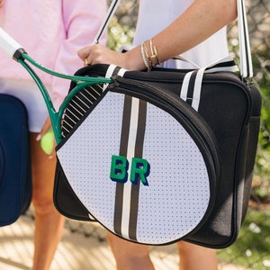 Gestreifte Monogramm-Tennistasche // Personalisiertes Tennisgeschenk Monogramm Sporttasche Tennistasche Organizer Geschenke für Tennisliebhaber Tennisschläger-Tasche