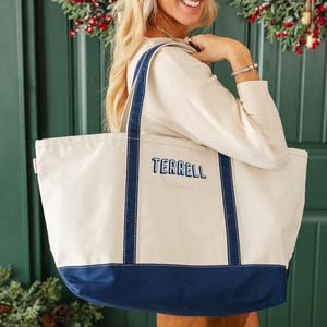 Embroidered Monogram Canvas Tote // Custom Canvas Tote Bag, Name Tote Bag, Bridesmaid Gift Bag, Initials Custom Tote, Personalized Gift