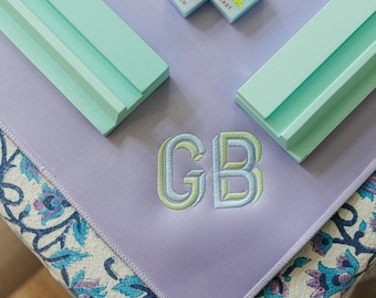 Gesticktes Monogramm Mahjong Fliesenmatte // Rutschfeste Mahjong Tischmatte, Mahjong Matte, Neopren Matte, Mah Jongg, Mahjong Zubehör, Mahjong Geschenke
