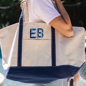 Besticktes Monogramm Canvas Tote // benutzerdefinierte Tragetasche, personalisierte Tragetasche, Monogramm Canvas Tragetasche Geschenk, Bootstasche, Monogramm Strandtasche