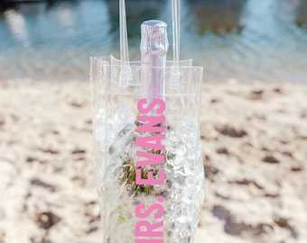 Retro Wine Bag // Personalized Wine Carrier, Wine Tote, Hostess Gift, Bridesmaid Gift, Wine Gift, Wine Carrier Tote, Bachelorette Gift