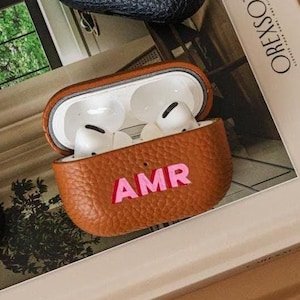 Shadow Monogram AirPods Pro-hoesje // AirPod Pro 2, aangepast AirPod Pro-hoesje, monogram AirPod-hoesje, AirPod-hoeshouder, leren Airpod-hoesje