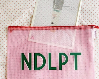 Pool Tasche // Nadelspitze NDLPT, Aufbewahrungstasche für Projekte, Brautjungfern, Hochzeit, individueller Name, Bachelorette, Schultasche
