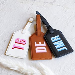 Etiqueta de equipaje con monograma de sombra // Etiqueta de equipaje personalizada para regalo, regalo de cumpleaños, regalo de dama de honor, regalos de boda, etiqueta de equipaje de cuero vegano